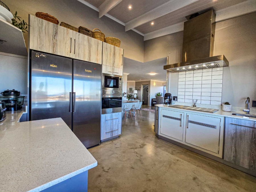 2 Bedroom Property for Sale in Stilbaai Oos Western Cape